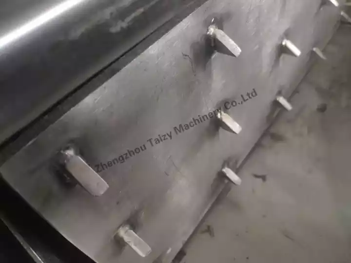 Frozen meat crusher meat pusher