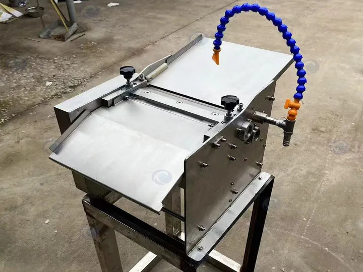Vis Huidafschilmachine