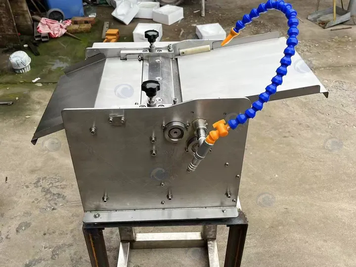 Vis huid verwijderende machine