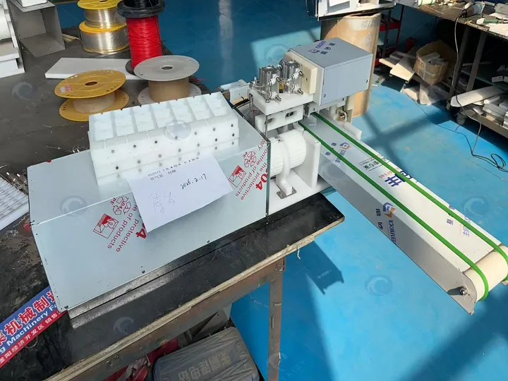 Meat skewer making machine