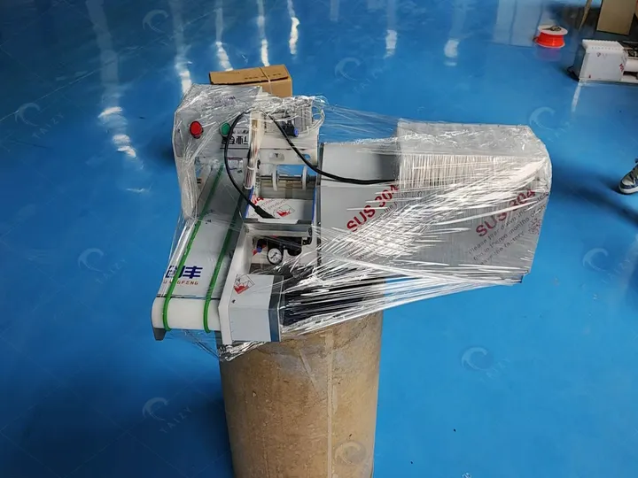 Meat stringing machine in packaging