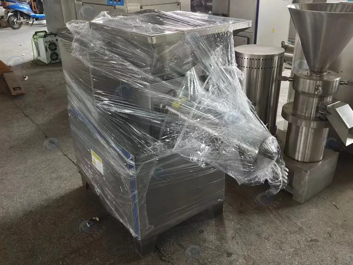 Chicken Bone And Meat Separator | Meat Bone Separator Machine 16 Chicken bone and meat separator stretch film wrapping