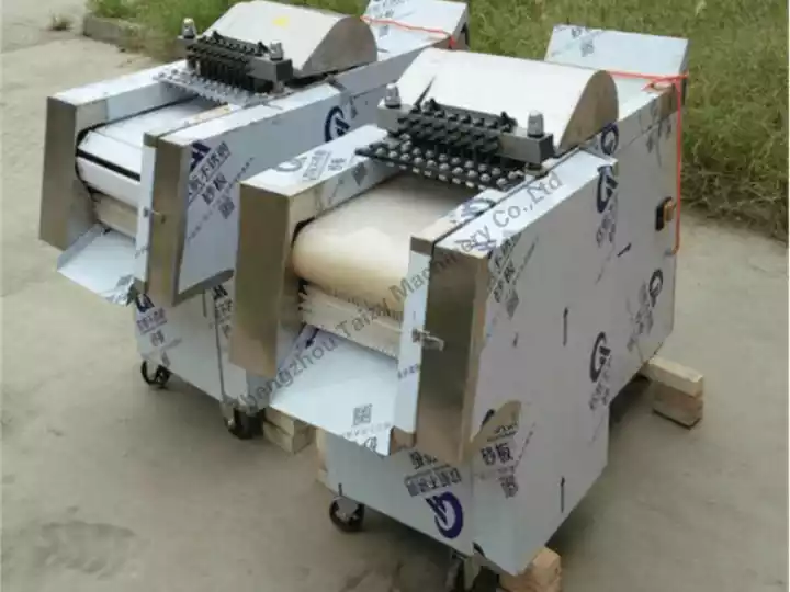 Chicken cutting machine