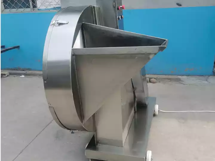 Machine à couper la viande congelée