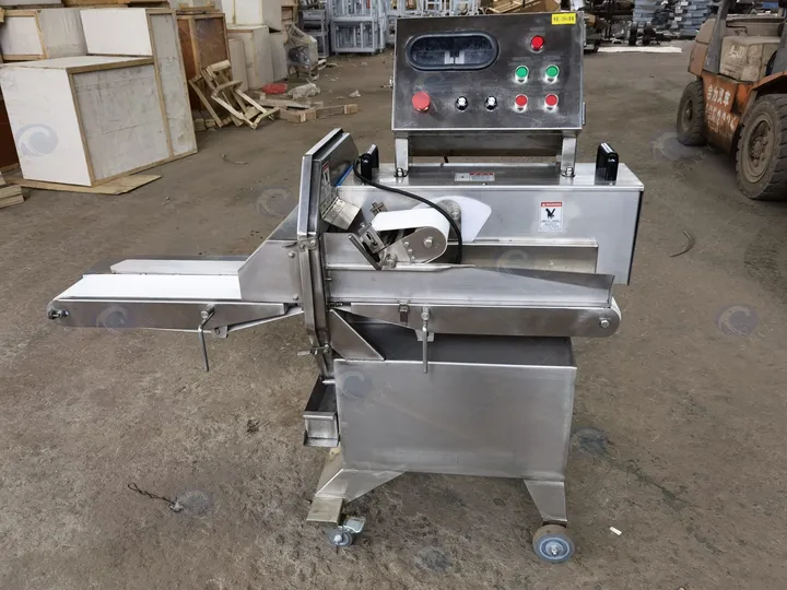 Double conveyor cooked meat slicer