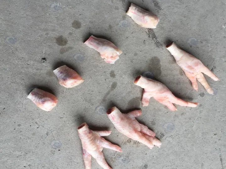 Cut chicken feet