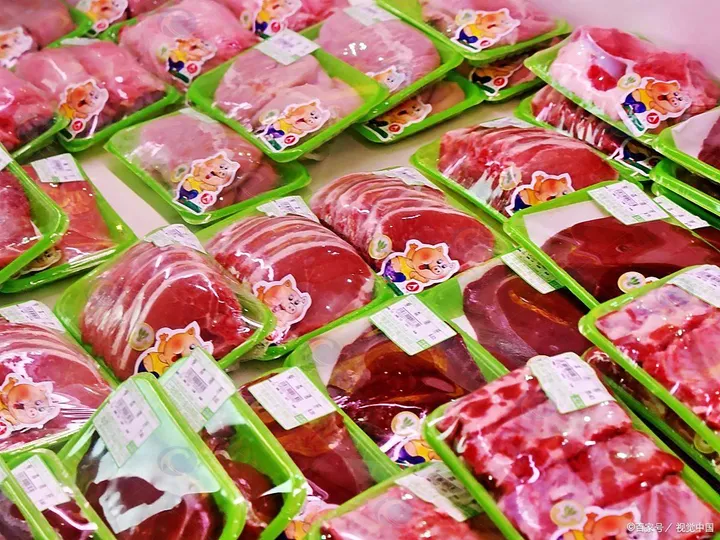 Map-packaged fresh red meat