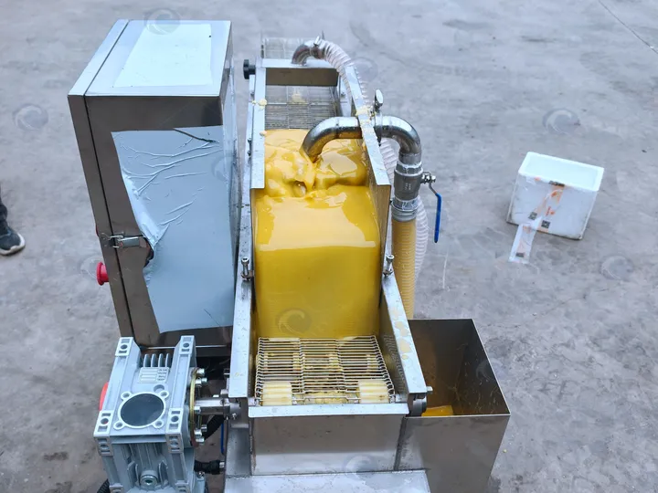 How To Choose The Right Meat Patty Production Line For Your Business? 5 Batter applying machine